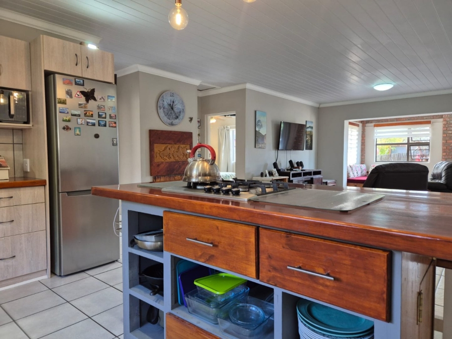 3 Bedroom Property for Sale in Stilbaai Wes Western Cape